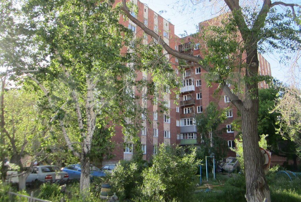 комната г Омск ул 10 лет Октября 141 фото 2