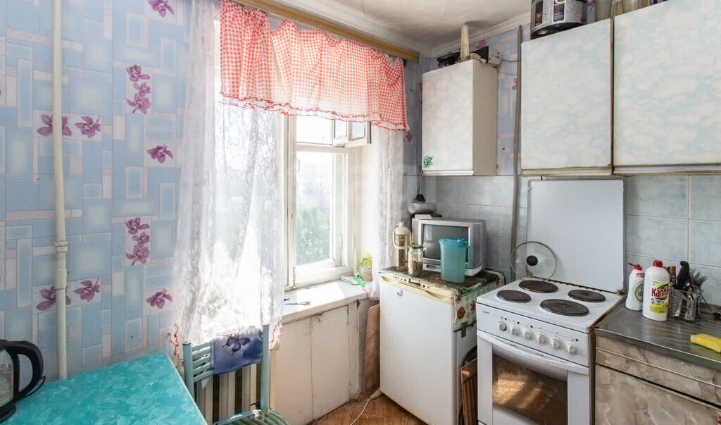 квартира г Тобольск р-н мкр 8 8А фото 4