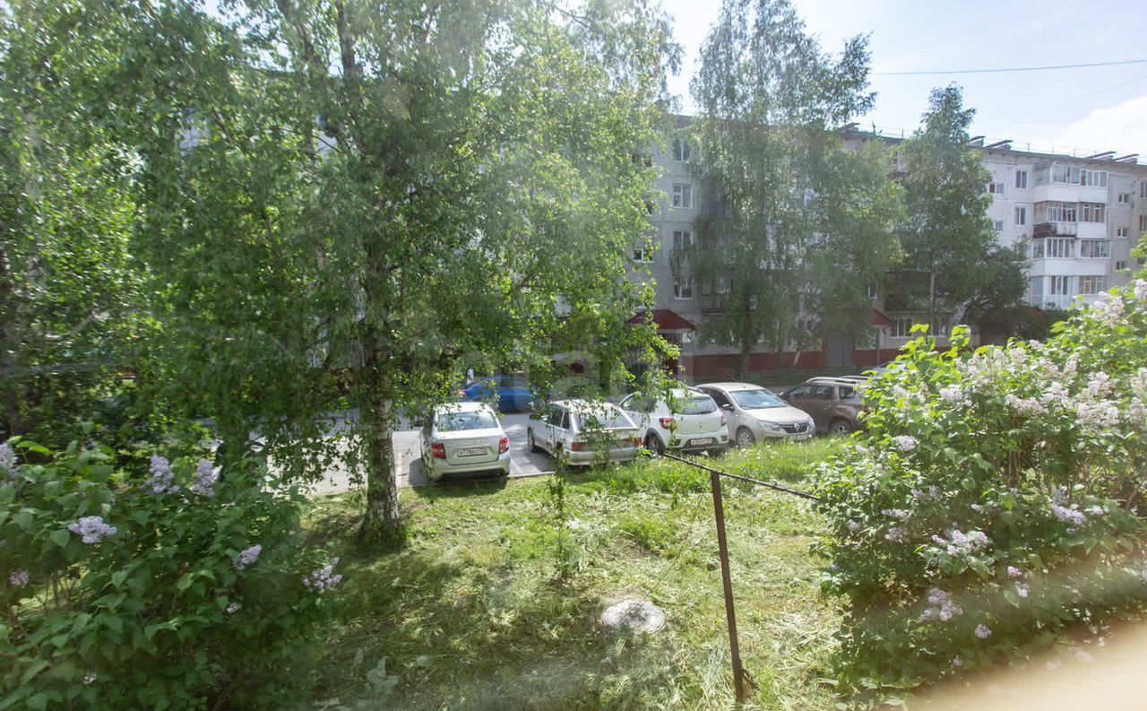 квартира г Тобольск 8-й мкр-н, 10 фото 14