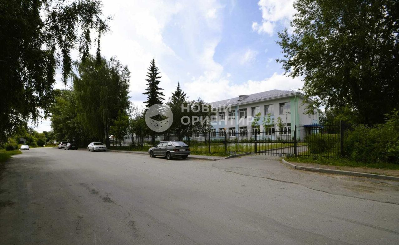 квартира г Екатеринбург р-н Кировский ул Искровцев 15 фото 23