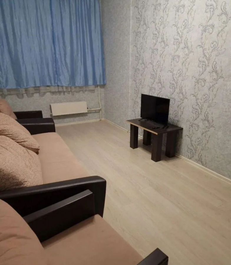 квартира г Тольятти р-н Автозаводский 18А квартал ш Южное 77 фото 2