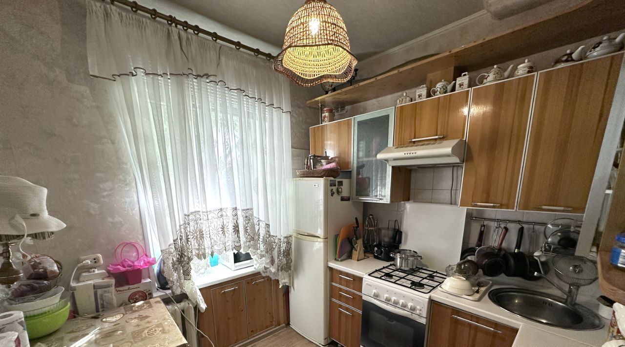 квартира г Волгоград р-н Центральный ул им. Наумова 10 фото 2