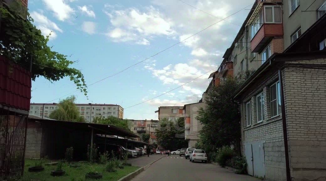 квартира г Владикавказ р-н Северо-Западный ул Генерала Дзусова 27 фото 2