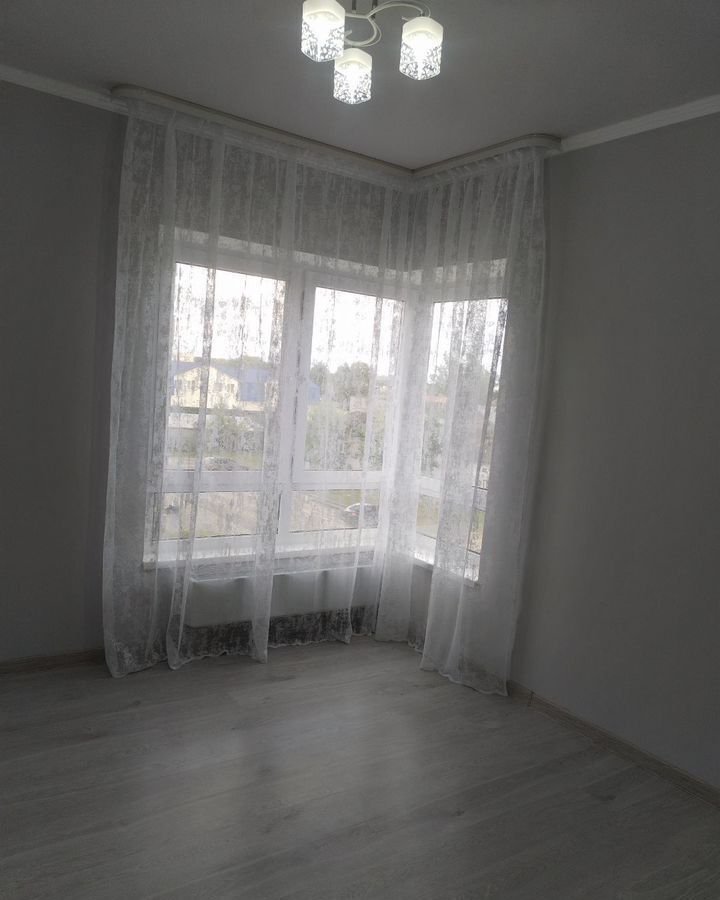 квартира г Великий Новгород Западный ул Нехинская 20к/2 фото 17