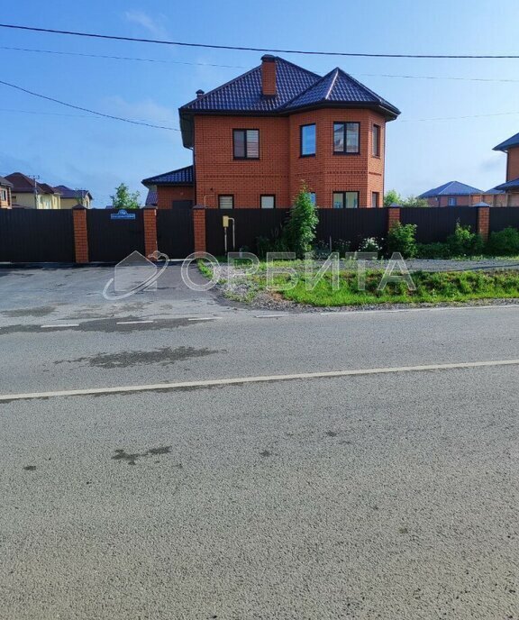 дом г Тюмень проезд Биатлонный 15а фото 5