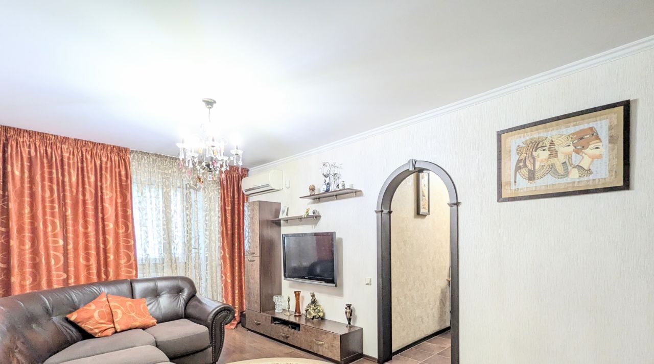 квартира г Саратов р-н Кировский ул. Имени Академика С. Г. Навашина, 32 фото 3