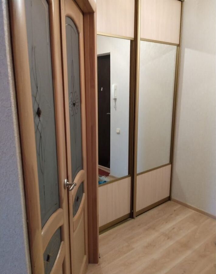 квартира г Волгоград р-н Кировский ул им. Козьмы Минина 10 фото 2