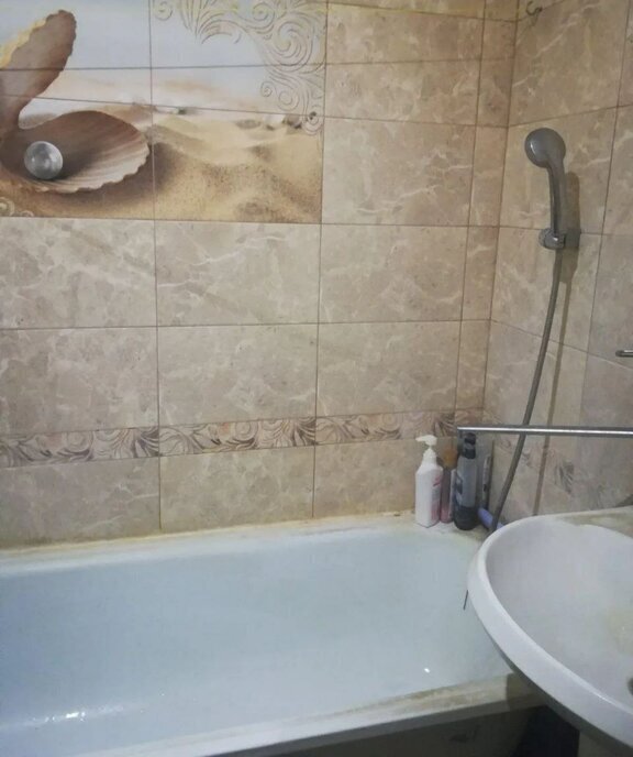 квартира г Белгород ул 5 Августа 42 фото 3