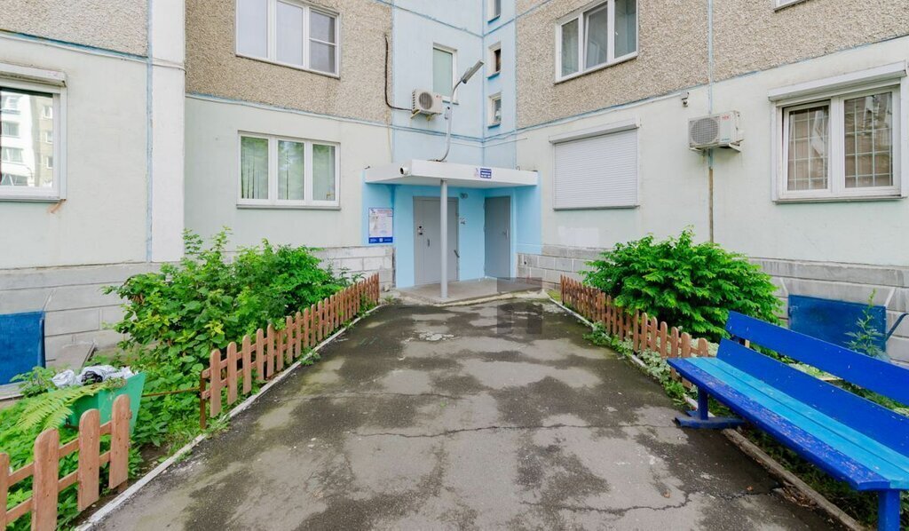 квартира г Челябинск р-н Калининский ул Братьев Кашириных 87а фото 19