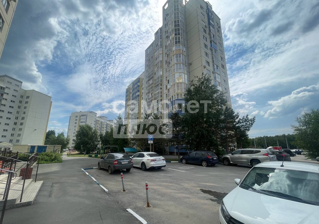 квартира г Омск р-н Кировский б-р Архитекторов 17 фото 1