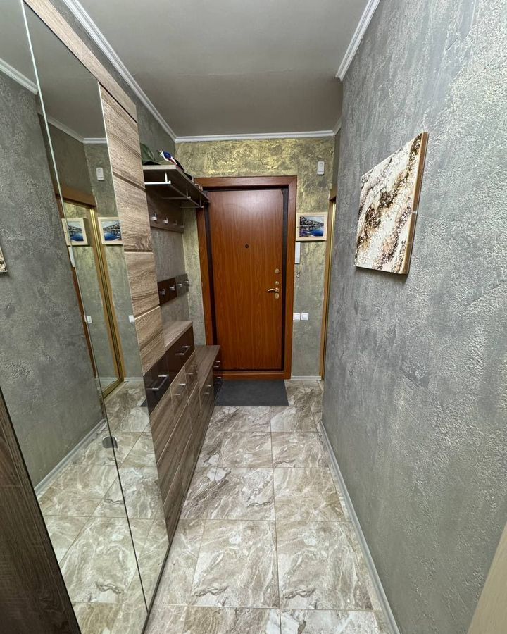 квартира г Тольятти р-н Автозаводский 18 квартал ул Автостроителей 4 фото 3