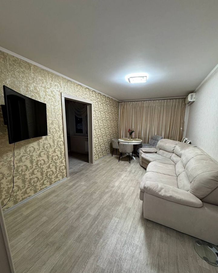 квартира г Тольятти р-н Автозаводский 18 квартал ул Автостроителей 4 фото 4