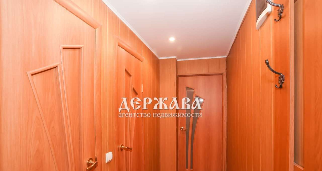 квартира г Старый Оскол ул Володарского 19а фото 2