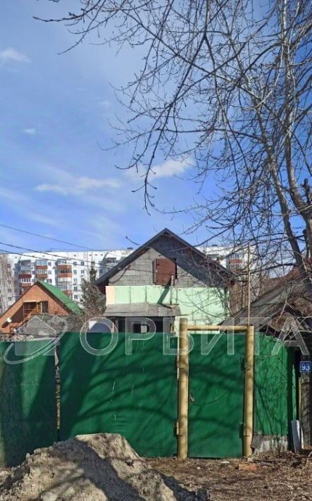 дом г Тюмень р-н Калининский ул Революции 93 фото 1
