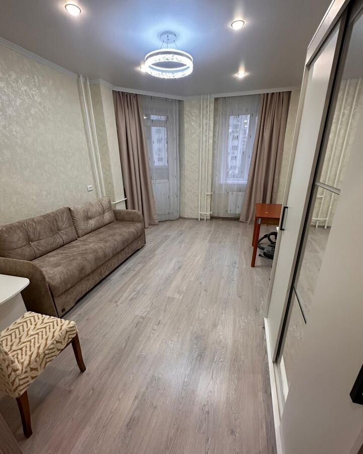 квартира г Курск р-н Центральный пр-кт Вячеслава Клыкова 9б фото 1