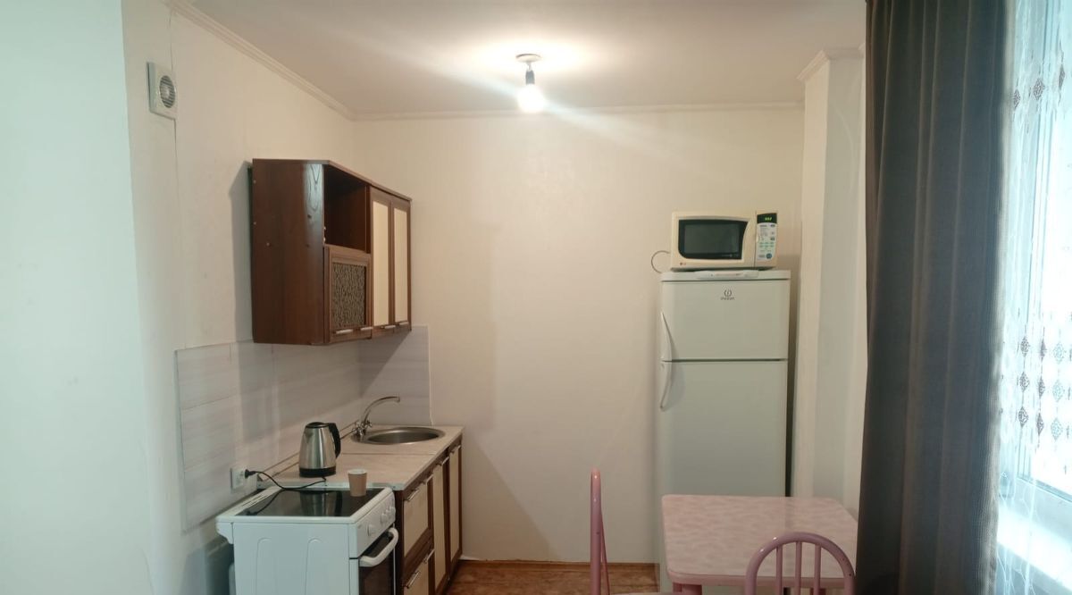 квартира г Красноярск р-н Свердловский ул Карамзина 18 фото 1