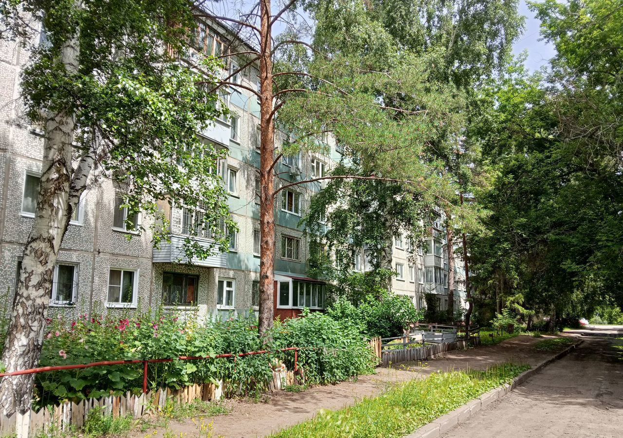 комната г Омск р-н Кировский ул Ватутина 5б фото 1