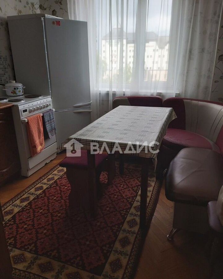 квартира г Тобольск 8-й мкр-н, 31 фото 2
