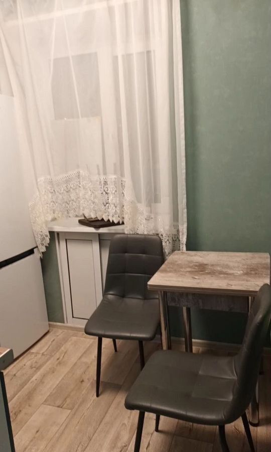 квартира г Тобольск 4-й мкр-н, 11А фото 2