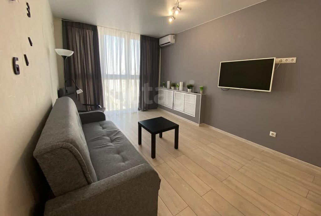 квартира г Краснодар ул им. Карякина 5к/3 фото 1