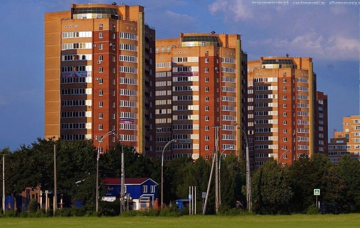 квартира г Тольятти р-н Автозаводский пр-кт Ленинский 1в фото 1