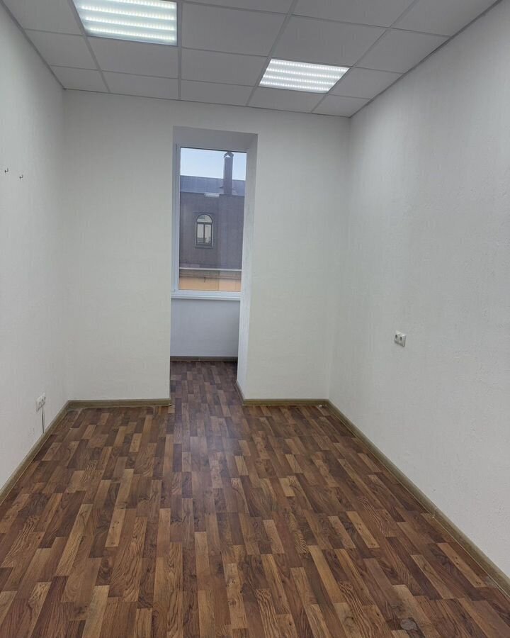 офис г Саратов р-н Кировский ул Киселева 30/34 фото 2