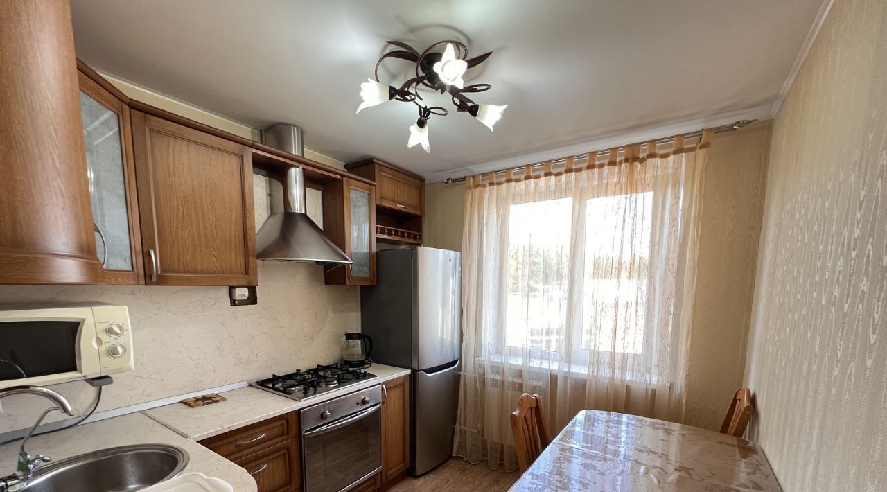 квартира р-н Нижнекамский г Нижнекамск ул Юности 36а фото 1