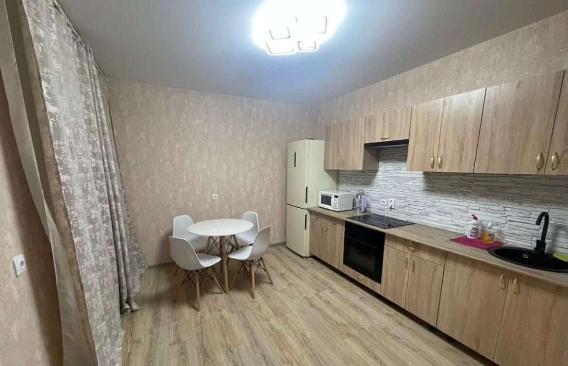 квартира г Воронеж р-н Железнодорожный Отрожка ул Маршала Одинцова 25б/6 ЖК «Лазурный» фото 1