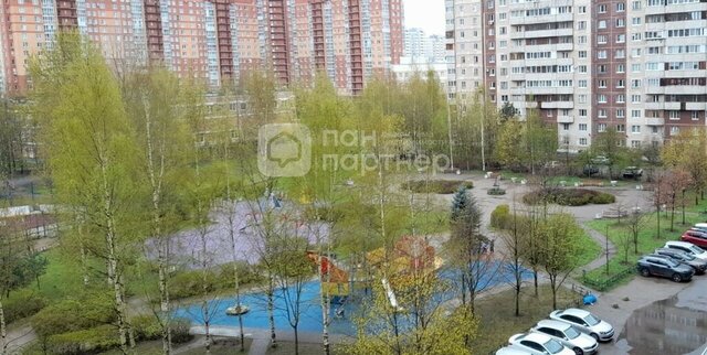 метро Комендантский Проспект дом 40к/1 фото