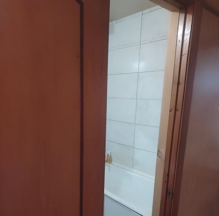 квартира г Омск р-н Центральный ул 24-я Северная 190 фото 10
