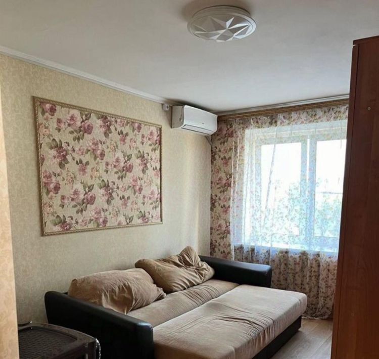 квартира г Волгоград мкр Ангарский р-н Дзержинский ул Бурейская 1а фото 9