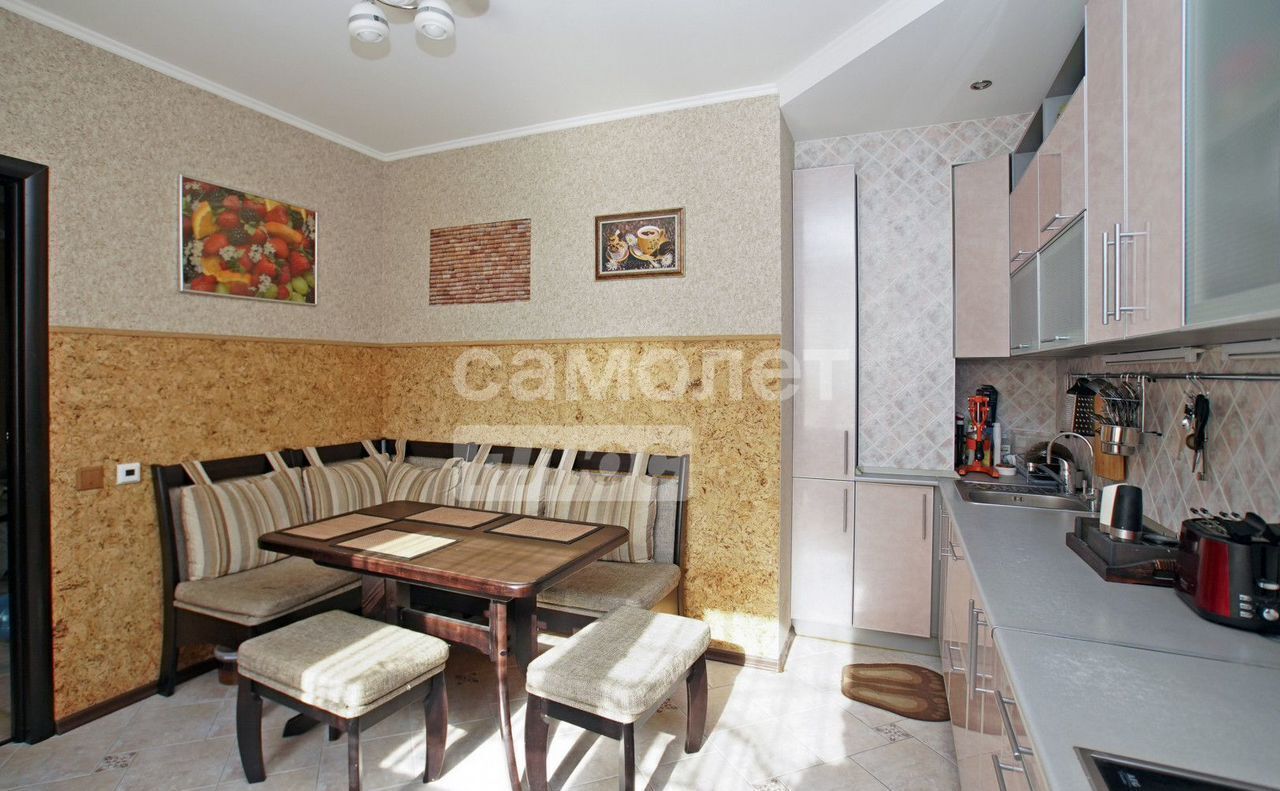 квартира г Омск р-н Кировский ул Звездная 6 фото 3
