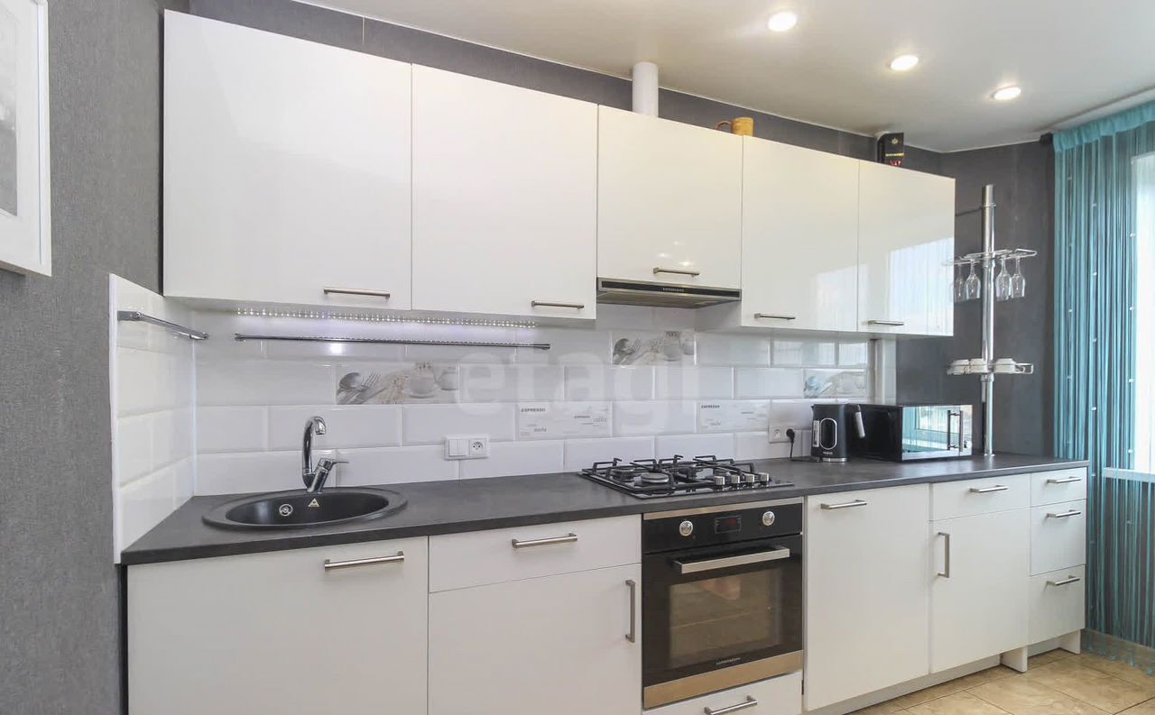 квартира г Омск р-н Кировский ул Конева 32/1 фото 4
