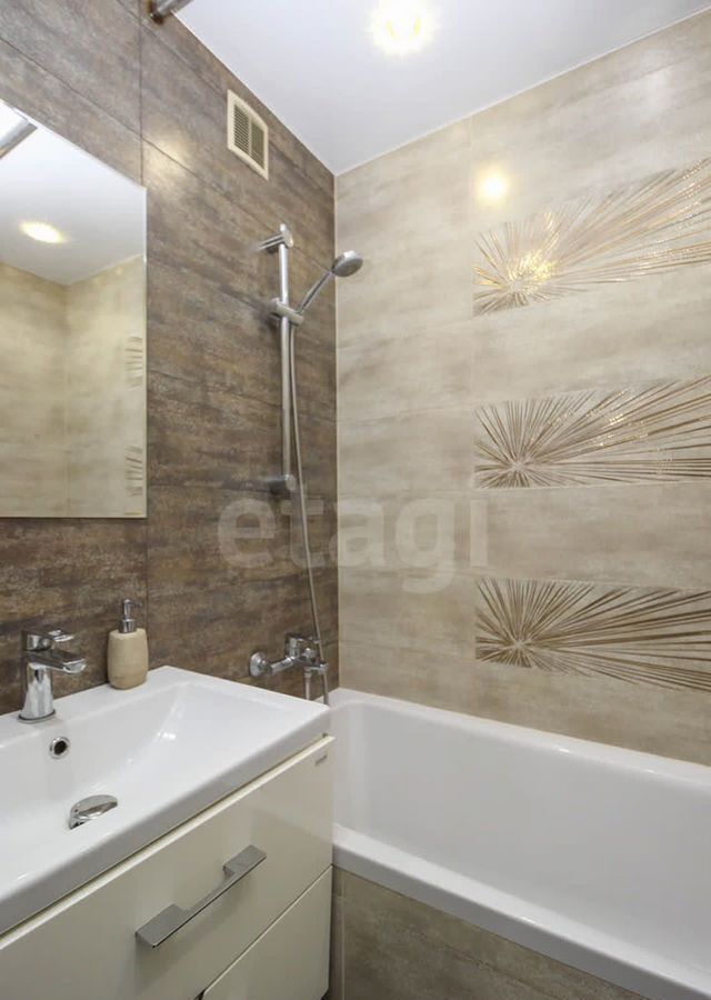 квартира г Омск р-н Кировский ул Конева 32/1 фото 19