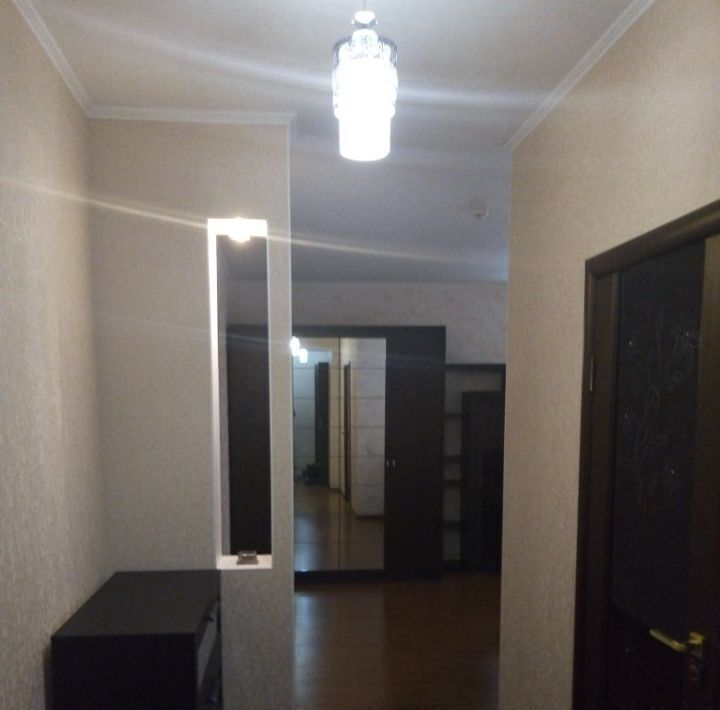 квартира г Астрахань р-н Советский ул Безжонова 82к/1 фото 1
