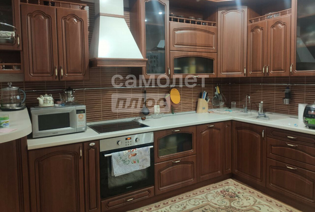 квартира г Тюмень ул Александра Матросова 1к/2 фото 1