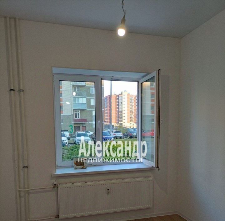 квартира г Колпино метро Рыбацкое ул Севастьянова 32к/4 фото 3