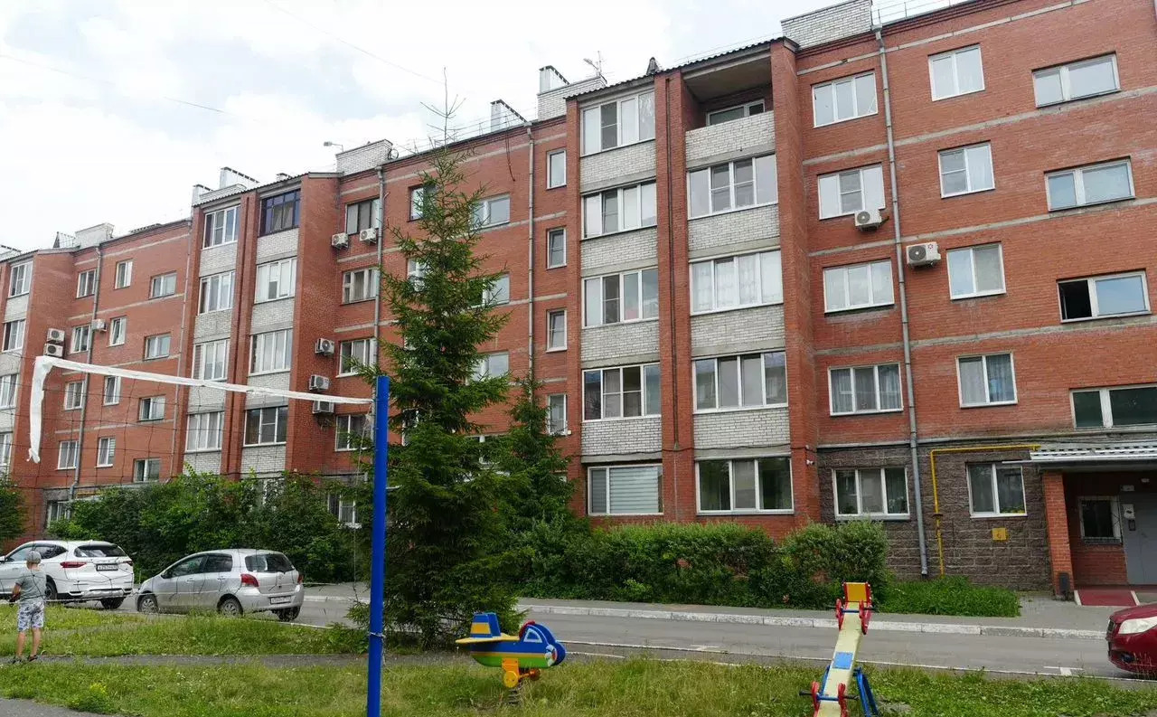 квартира г Омск р-н Центральный ул Багратиона 21к/1 посёлок Амурский фото 1
