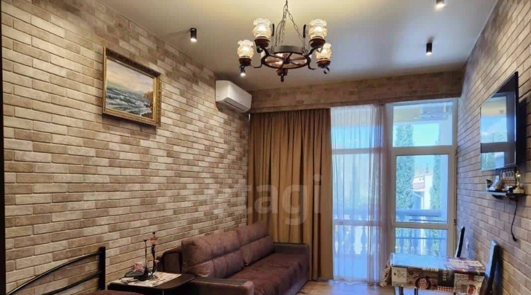квартира г Алушта п Семидворье мкр Волна 1 фото 1