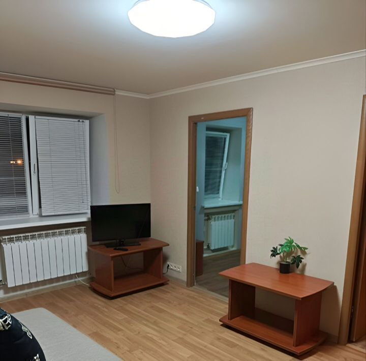 квартира г Тольятти р-н Центральный ул Карла Маркса 40 фото 2