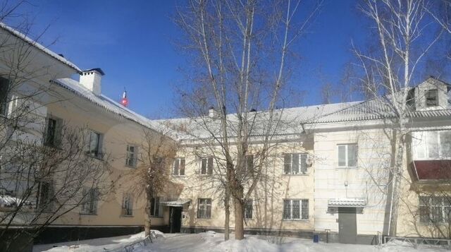 комната р-н Металлургический ул Обухова 9 фото