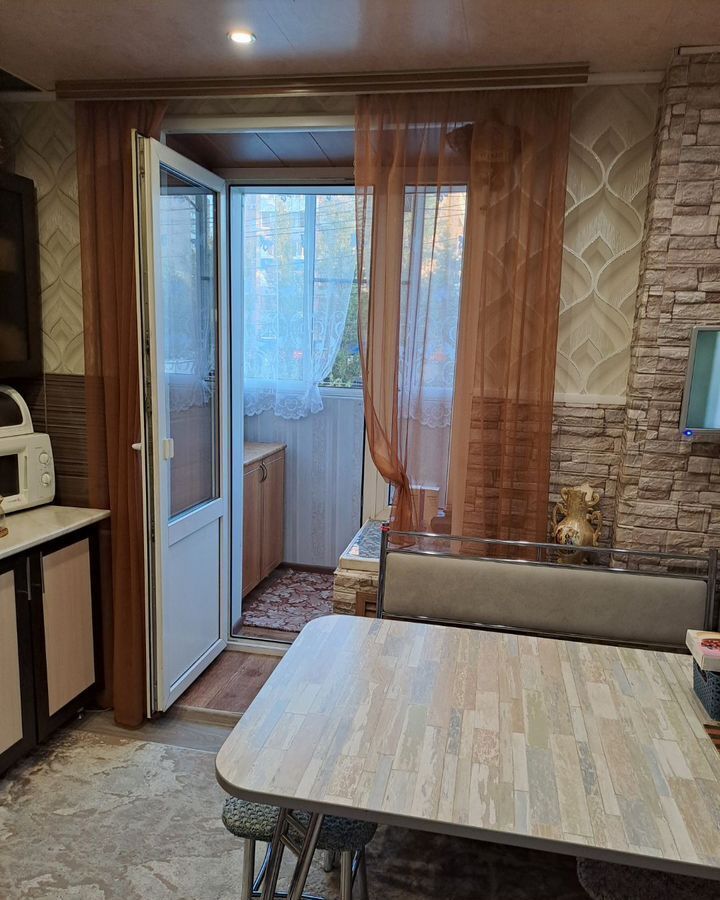 квартира г Тольятти р-н Комсомольский ул Лизы Чайкиной 67 фото 9