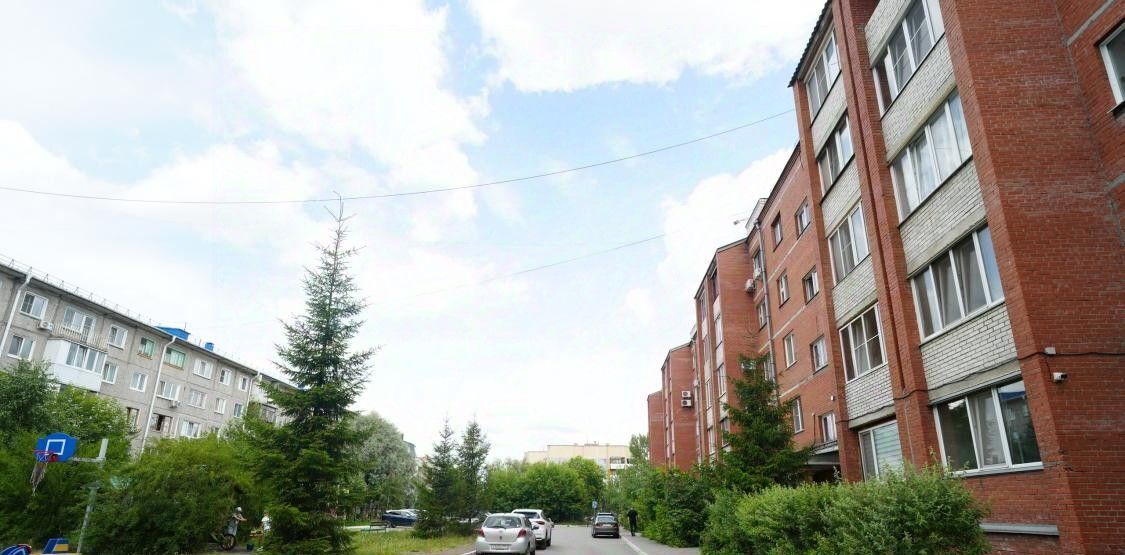 квартира г Омск р-н Центральный ул Багратиона 21к/1 пос. Амурский фото 2