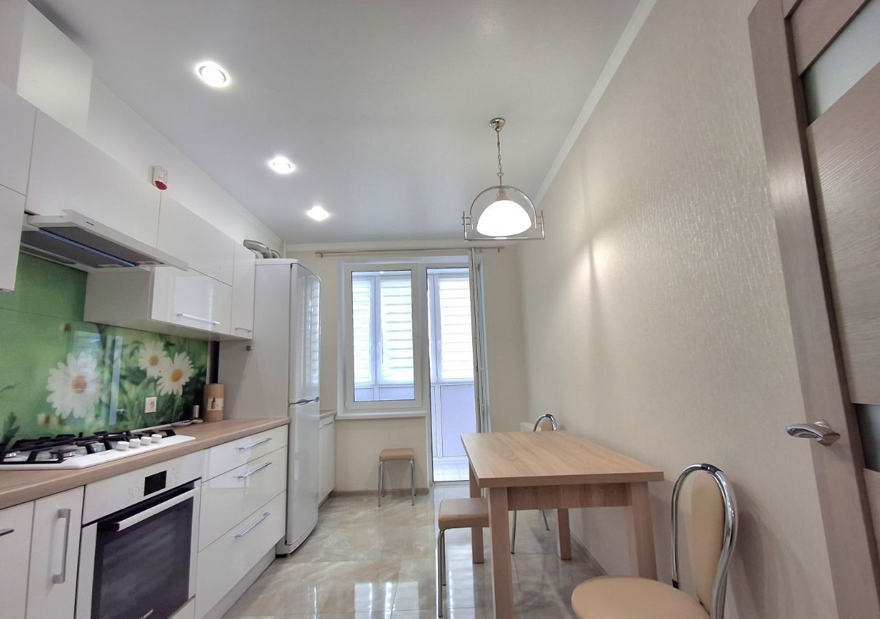 квартира г Калининград р-н Центральный ул Сержанта Мишина 22а фото 1