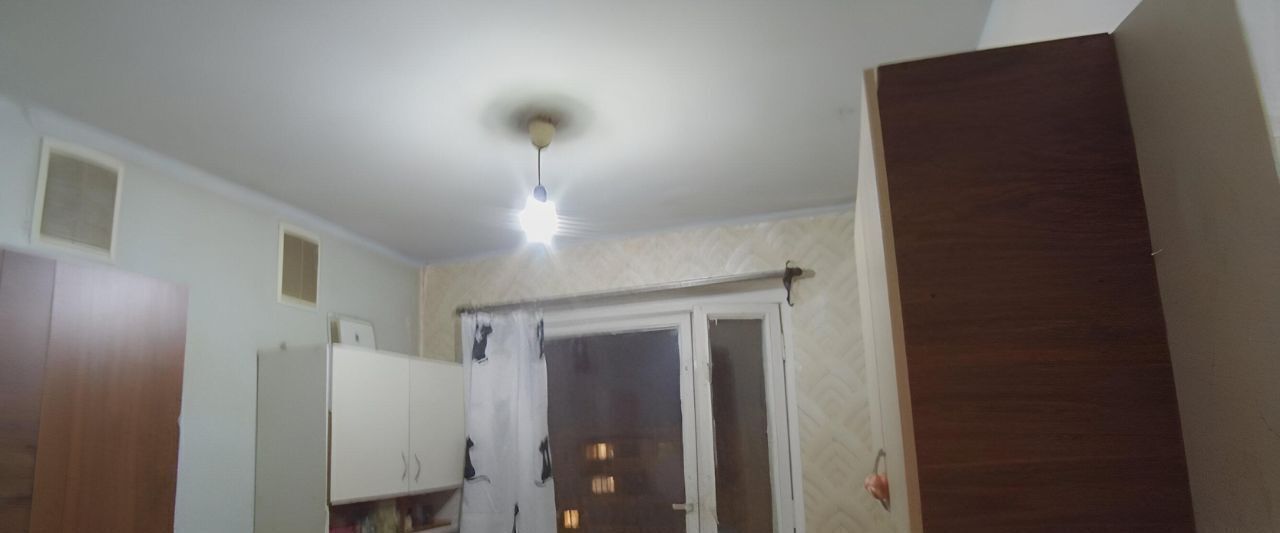 комната г Тольятти р-н Автозаводский б-р Орджоникидзе 15 5-й кв-л фото 9