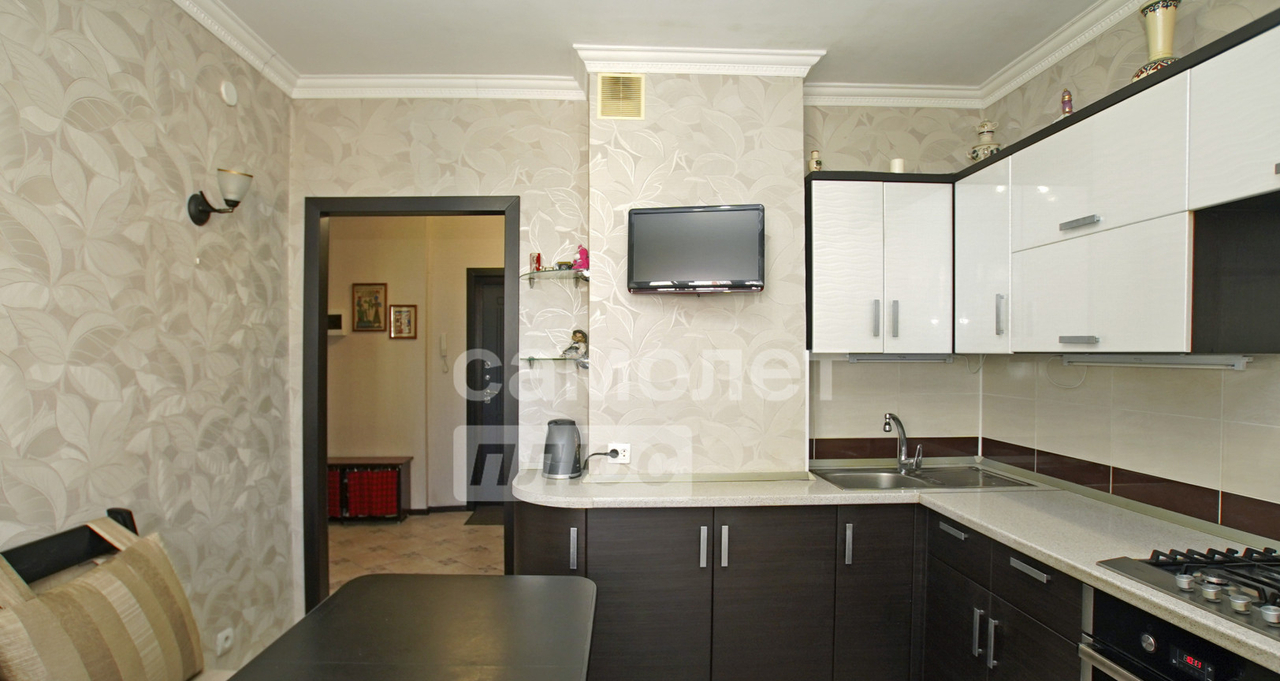 квартира г Омск ул Завертяева 13 фото 2
