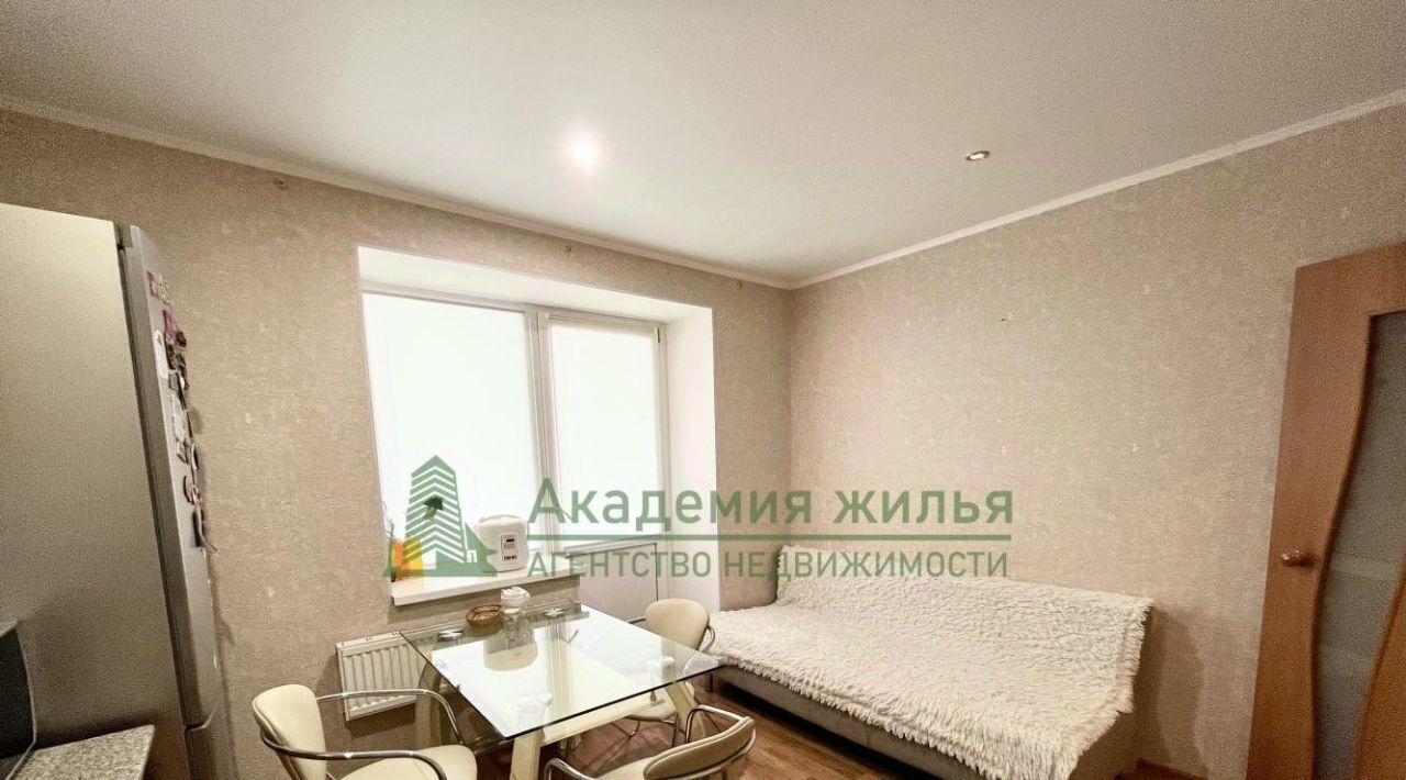 квартира г Саратов р-н Волжский ул Воскресенская 32 фото 3