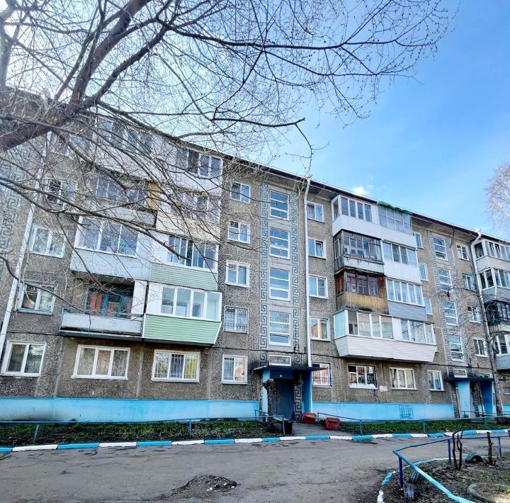 квартира г Омск р-н Октябрьский 40 лет Октября ул Рощинская 2 фото 1