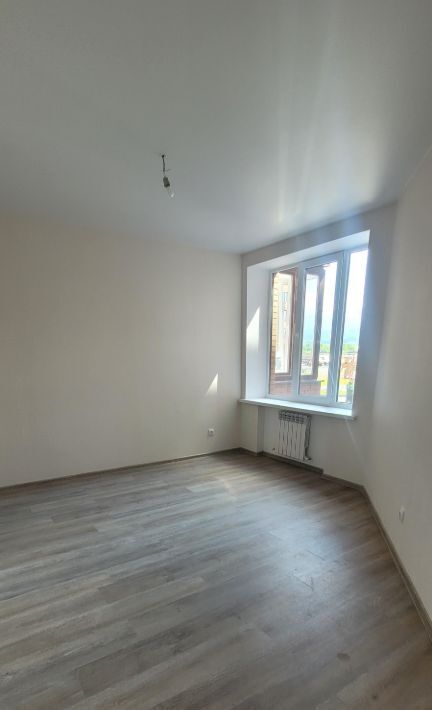 квартира г Владикавказ р-н Северо-Западный ул Курсантов-Кировцев 29к/2 фото 8