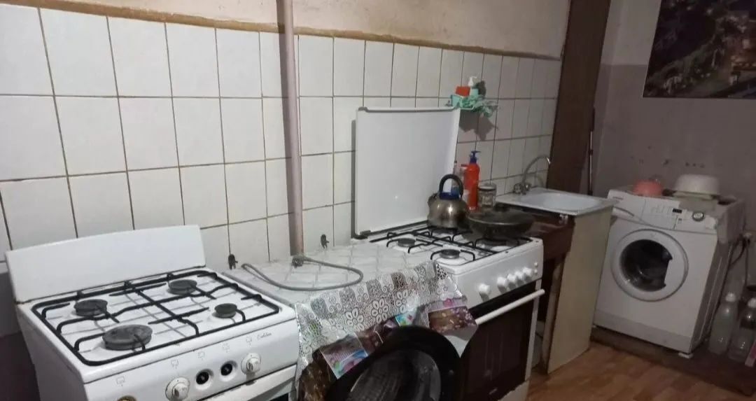 комната г Саратов р-н Заводской пр-д 1-й Прессовый 3 фото 6